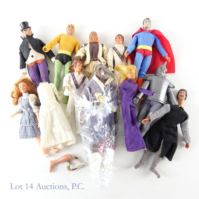 1970's Mego Figures for Parts or Repair (+10): 1970's Mego Figures for Parts or Repair (+10). FOR PARTS OR REPAIR. Collection of over 10 Mego figures circa 1970's. Items include: Superman, Aquaman, Penguin, Tin Man, Glinda in Dorothy's clothes, Di