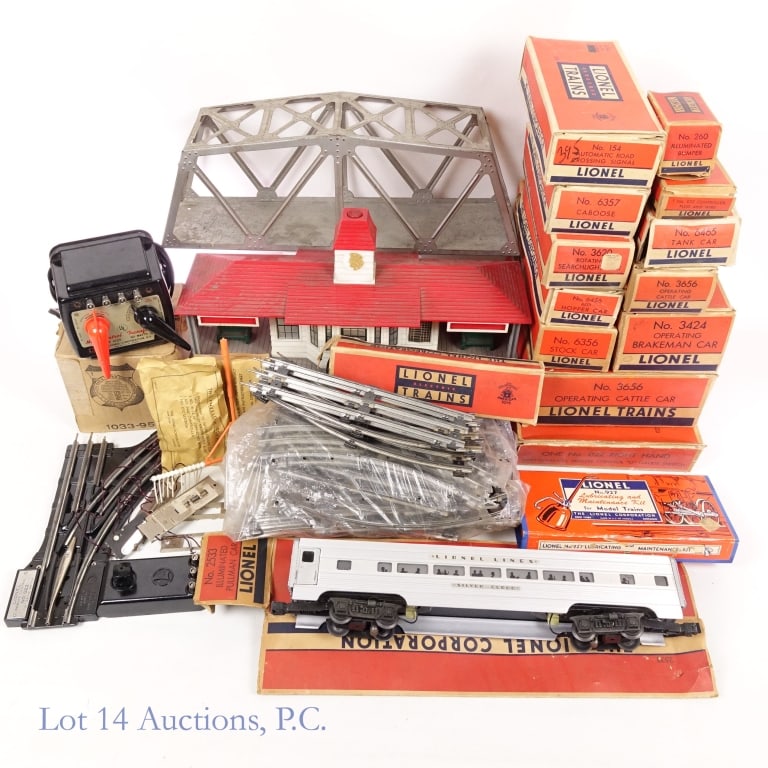 Lionel Trains Cars, Tracks, Bridge, Accessories (1 of 9)