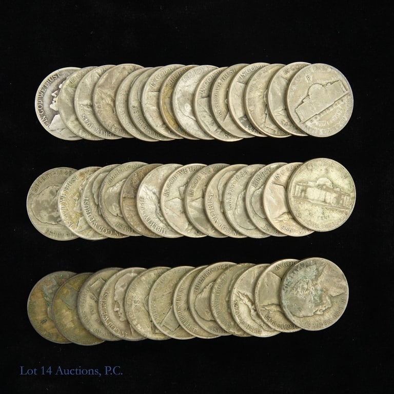 US 35%-Silver Jefferson WW2 Nickels (40): Forty (40) United States wartime silver alloy nickels. Metal is 35%-silver, weighs 5 grams, actual silver weight is 0.05626 ozt. Estimated lot ASW is 2.2 ozt. *** Lot 14 Auctions is not a professional