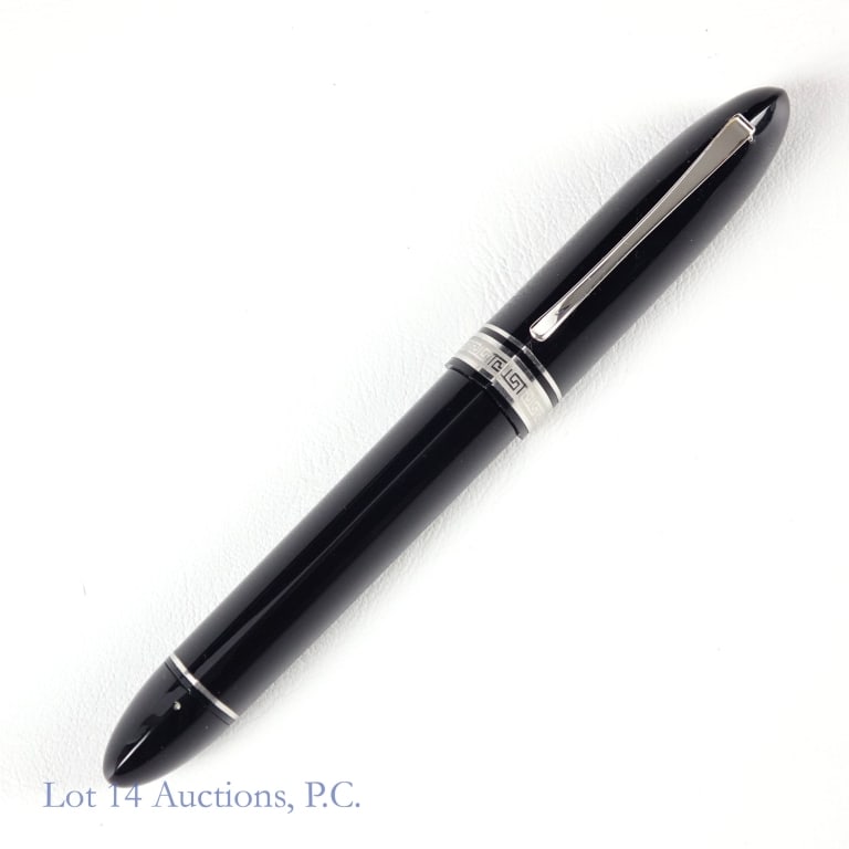 Omas 360 Hi-Tech Jet Black Rollerball Pen (1 of 3)