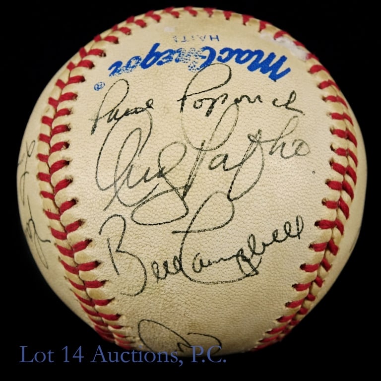 Cubs Old Timers Signed Baseball - 4