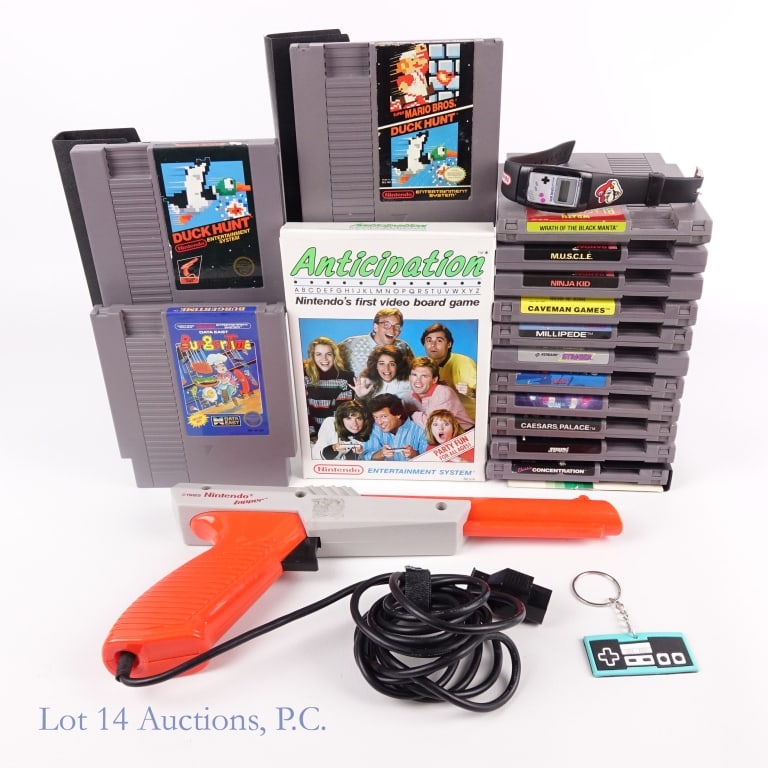 Nintendo NES Games (15), Zapper, Watch, Keychain (1 of 6)