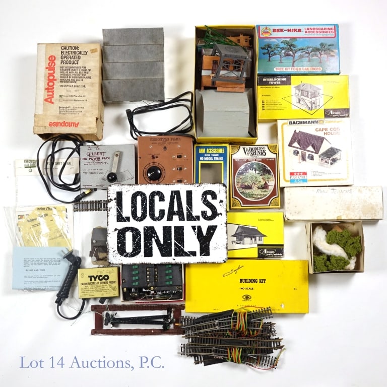 HO Scale Tracks Controllers Accessories Buildings - 2