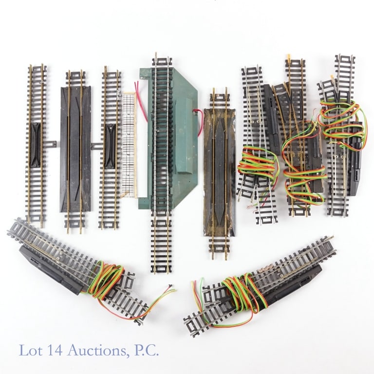 HO Scale Tracks Controllers Accessories Buildings - 3