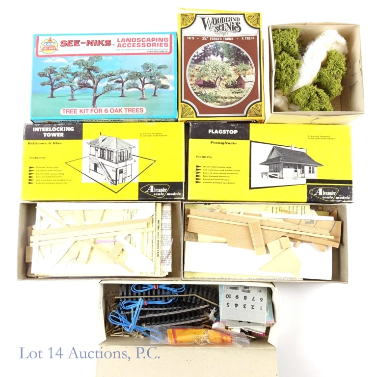 HO Scale Tracks Controllers Accessories Buildings - 4