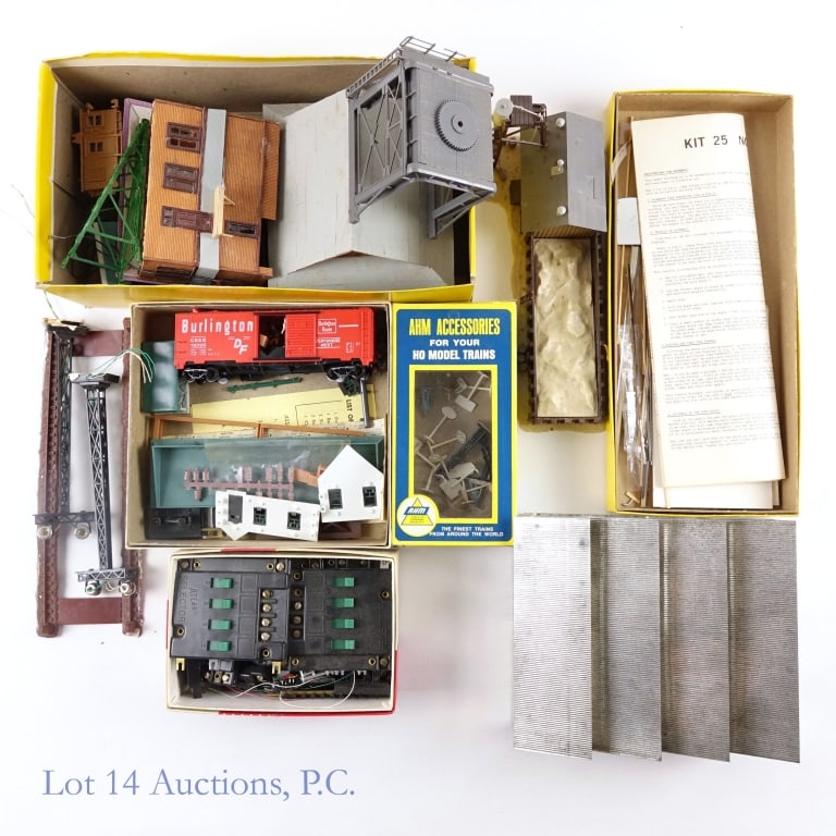 HO Scale Tracks Controllers Accessories Buildings - 5