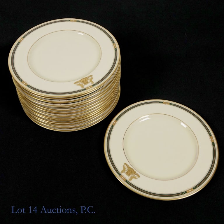 15 8 Inch Plates With Arlington Park Crest (1 of 5)