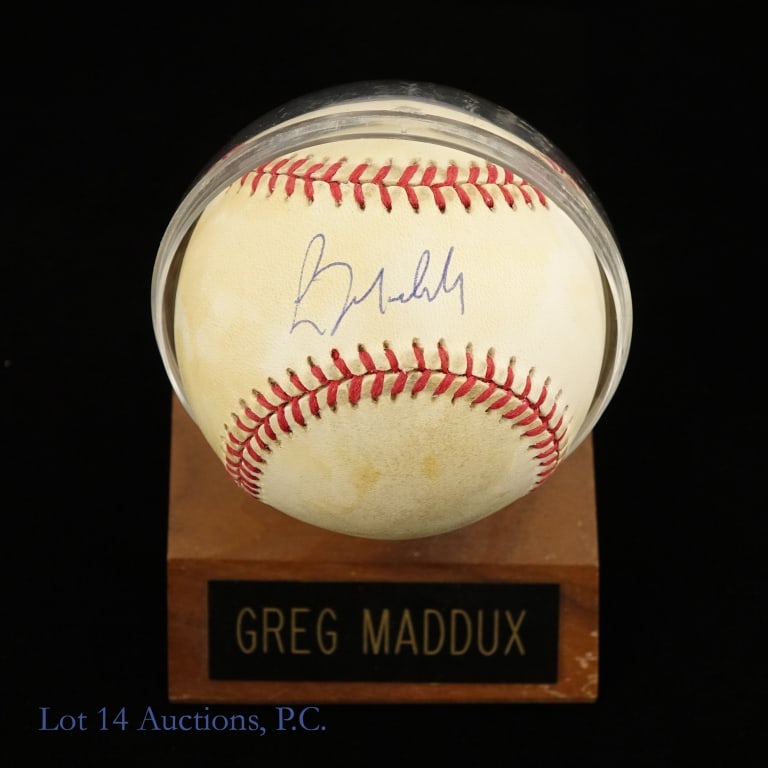 Greg Maddux Signed ONL Baseball - 2