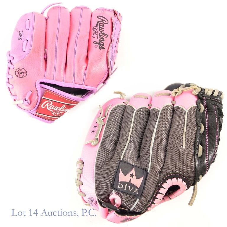 8 Baseball Gloves With 1 Signed - 3