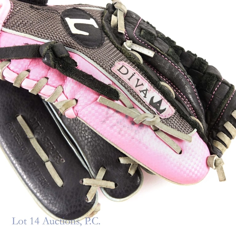 8 Baseball Gloves With 1 Signed - 4