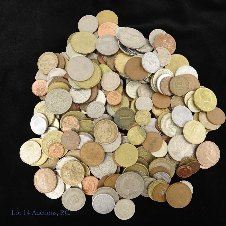 Various World Coins (Approx. 3 Lbs)): Various foreign coins. Lot approximate weight is 3 lbs. NOTE: Proceeds go to the Skylight Foundation, a 501(c)(3) nonprofit based in the Evanston dedicated to making quality mental healthcare