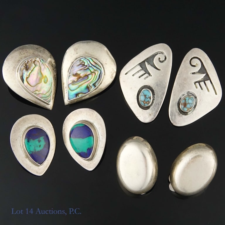 Vintage Sterling Silver Clip On Earrings: Four pairs of clip on earrings made of sterling silver. Three of the pairs are marked as such. The last pair are not marked but passed an acid test. Total weight of lot is approximately 42.22g or