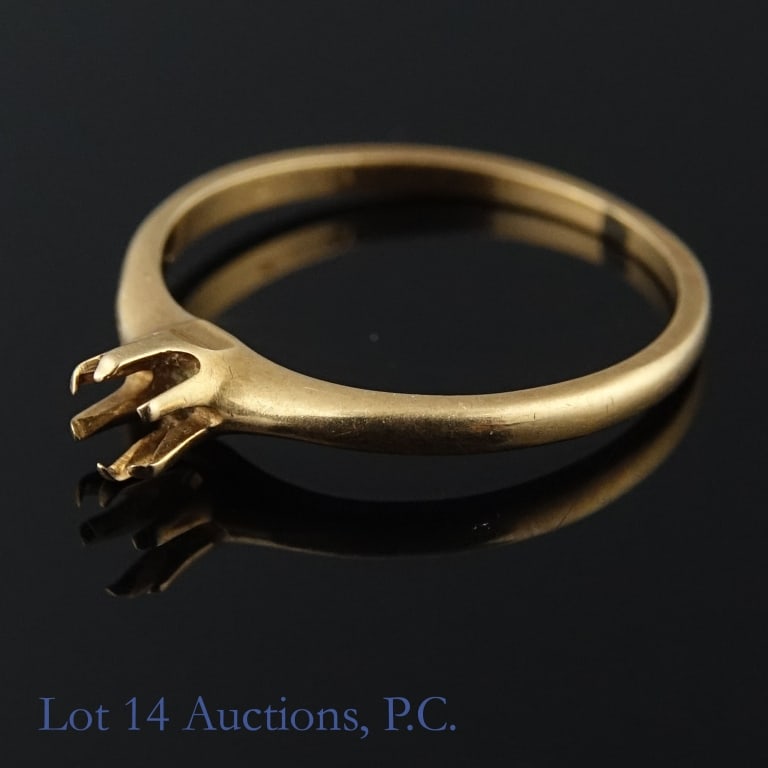 14k Yellow Gold Ring w/ Missing Stone: Size 6 ring made from yellow gold with a setting for a stone. Marked "14k" on the inside. Weighs approximately 1.46g or 0.04 troy oz.