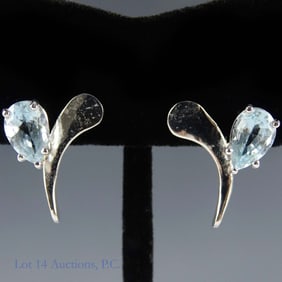 14k White Gold Earrings w/ Aquamarine