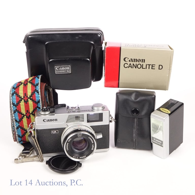 Canon Canonet QL17 camera With Canolite D: Canon Canonet QL17 camera in original Canon hard leather case. 40mm 1:1.7 *** Canon Canolite D in original box *** Very good condition.