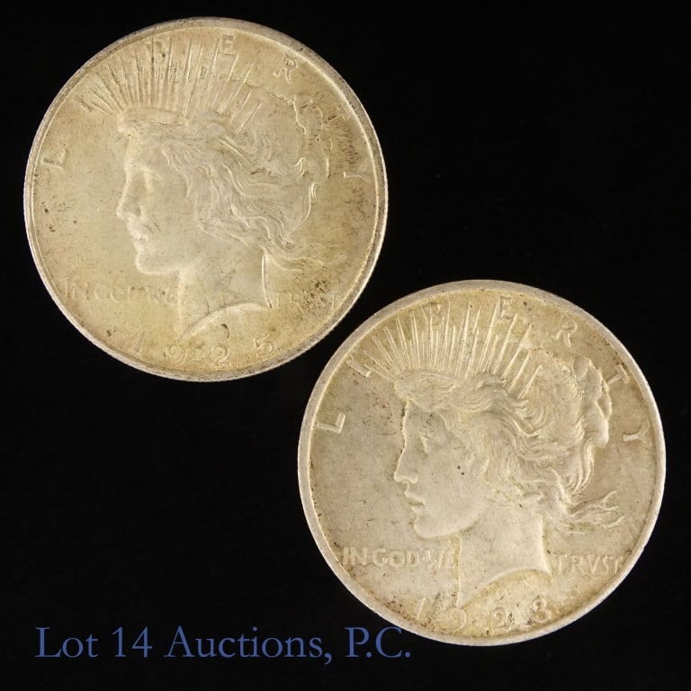 1923 & 1925 US Silver Peace $1 (*Toned), 2: 1923 (P) & 1925 (P) United States silver peace dollars (Philadelphia Mint). *Per consigner, light toning over fully original surfaces with halo luster on their reverse in toned uncirculated condition.