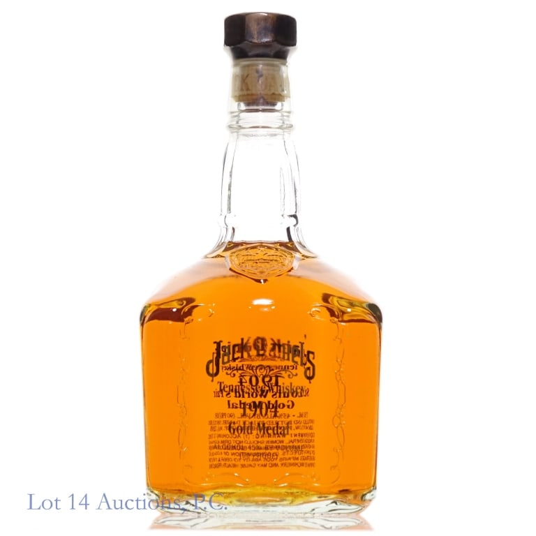 Jack Daniel's 1904 Gold Medal Tennessee Whiskey (1 of 5)