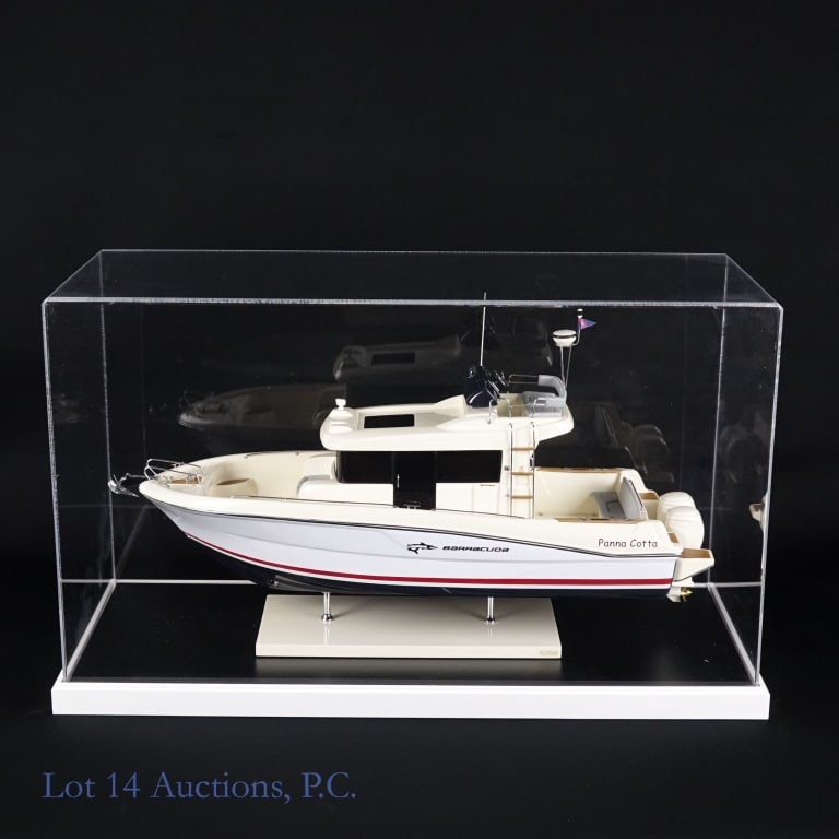 Kiade Maquettes Beneteau Barracuda 9 LOCAL/3rd: LOCAL PICKUP OR 3RD PARTY SHIPPING ONLY *** 1/20 Scale Beneteau Barracuda 9 (26' x 9'7" beam) powerboat model. "Panna Cotta" of The Eastern Yacht Club in Marblehead, Massachusetts. Crafted from the