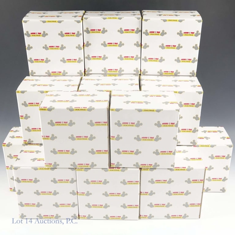 Mickey & Pals Designware Goofy, NIB (22): Mickey & Pals Designware Goofy, NIB (22). Twenty-two (22) New in Box 1990's Mickey & Pals Disney Tidies featuring Goofy. Dust and light shelf wear. See photos for more details on condition and