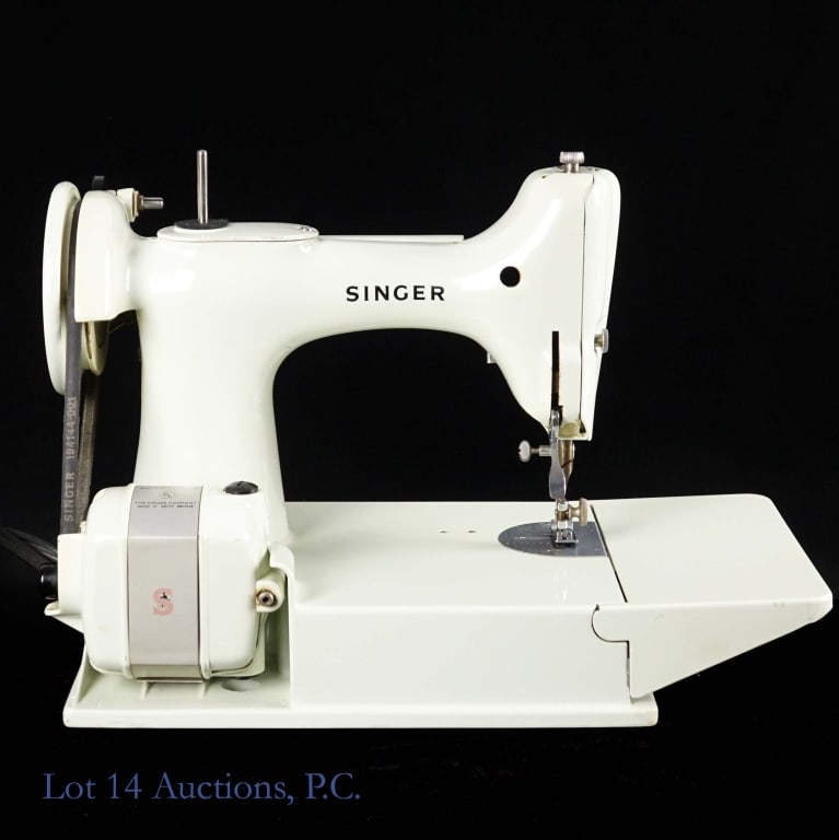 Singer Featherwight Sewing Machine "White" T+W - 6