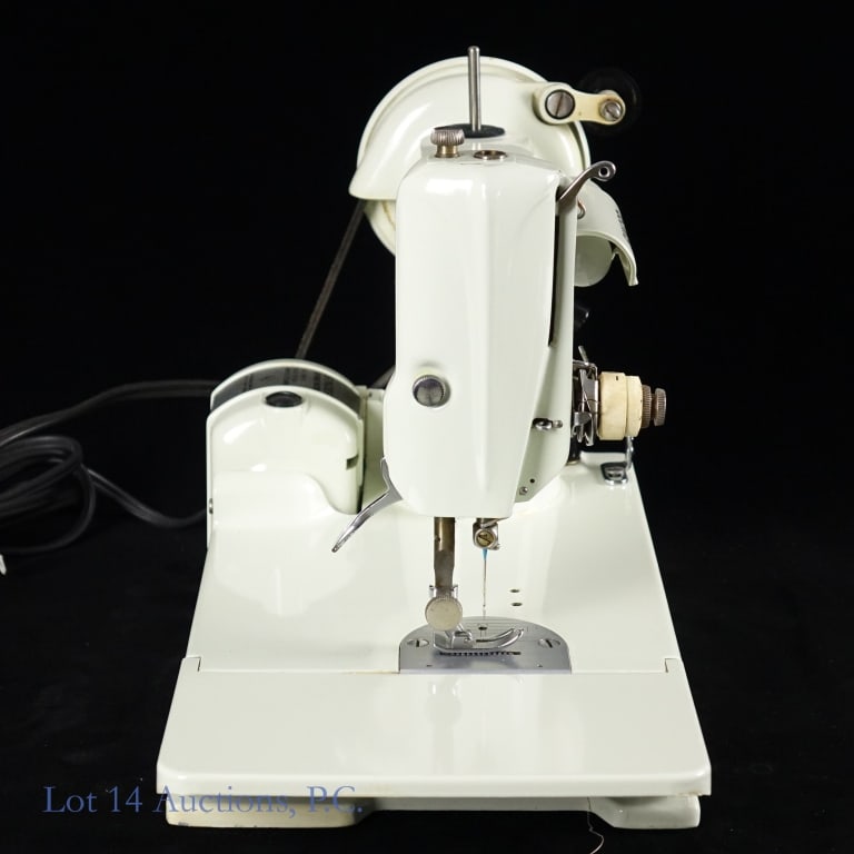 Singer Featherwight Sewing Machine "White" T+W - 7