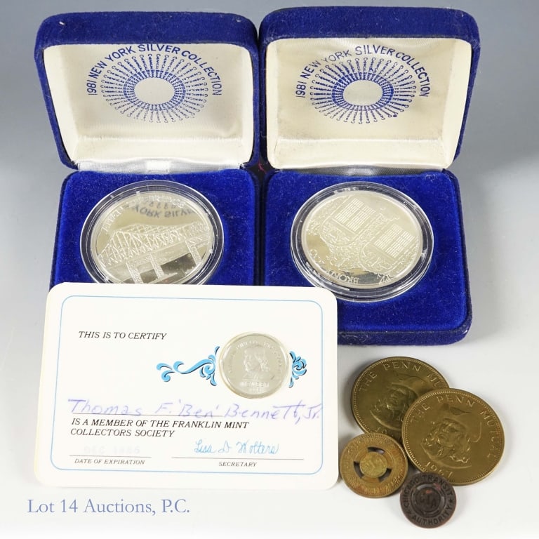 US Various Medals & Tokens (Est. ASW 1.4 Oz), 7: Seven (7) United States various silver and brass medals and tokens (with estimated ASW of 1.4 ozt.) as follows: ---1967 brass Penn Mutual merchant medals (2); ---1981 New York 92.5%-silver 3/4 ozt med