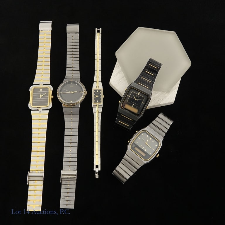 Seiko Wrist Watches (5): Five (5) Seiko wrist watches - two (2) ana-digi men's watches, two (2) slim men's watches and one (1) women' watch. All five (5) watches include original metal bracelets.