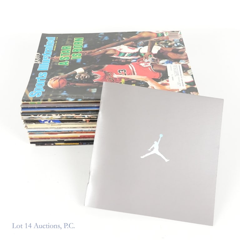 Michael Jordan Sports Illustrated Magazines (19): Nineteen (19) Sports Illustrated magazines all featuring (or related to) Michael Jordan: 10 Dec 1984 (first Bulls cover - "A Star is Born" - label present) *** 17 Nov 1986 (One-Man Gang - damage near