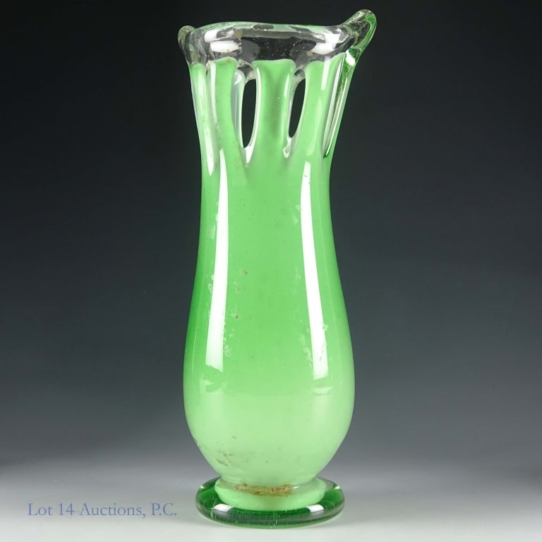 Mid Century Modern Swung Art Glass Vase: Mid century modern swung art glass vase. Approximately 9.25" tall. Very good condition.