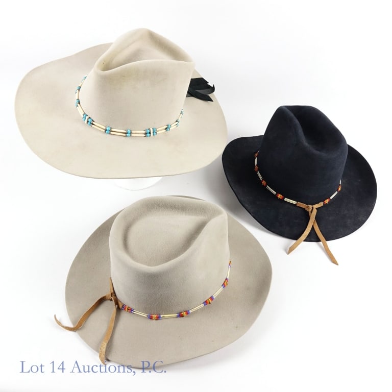 Western Felt Hats Jackson Hole Hat Co (3): Three (3) felt hats made by Jackson Hole Hat Company. (All diameters are approximate and measure inside of the band) Black hat: 20.5" diameter, Hat is marked XXXXX, no staining or damage observed. Lg