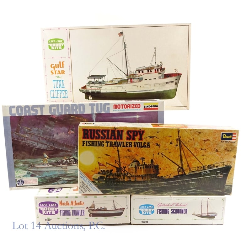 Vintage Model Boat Kits (5): Vintage Model Boat Kits (5). 5 vintage model boat kits in box with all pieces. Boxes have light shelf wear. See photos for more details on condition and content. There may be wear and tear not