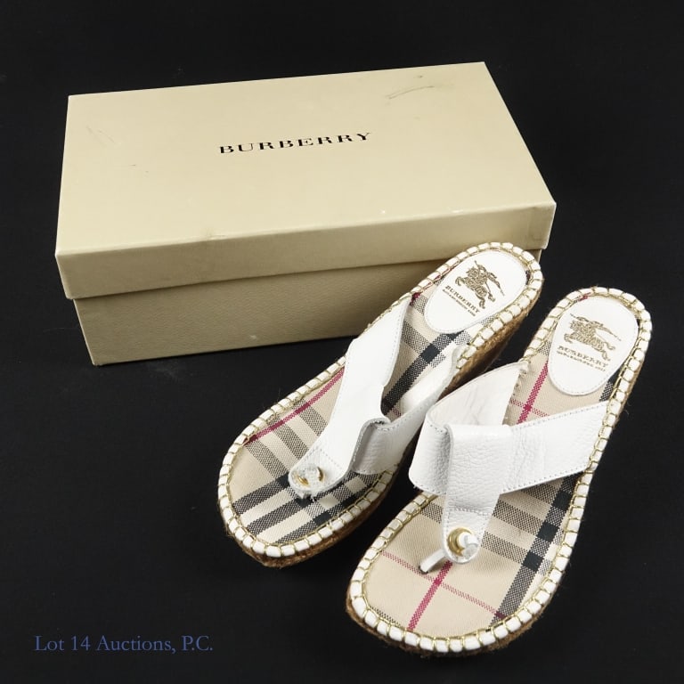 NIB Burberry White Leather Nova Check Thong Sandal: Brand new in box Burberry white leather Nova check thong espadrille sandal. Jute-wrapped wedge heel. Size 39.
