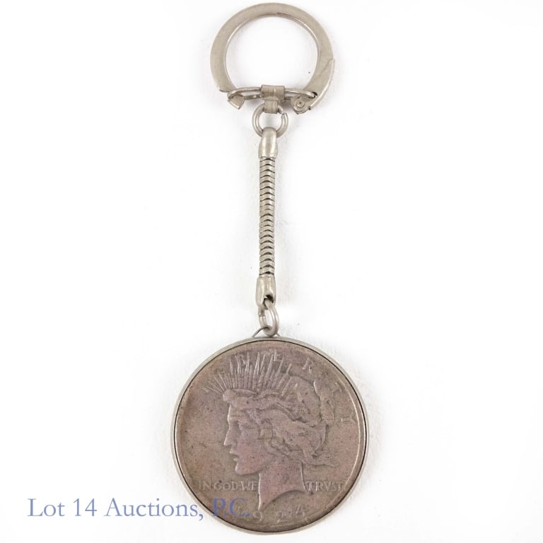 1924 US Peace Silver Dollar Keychain: 1924 US Peace Silver Dollar mounted into a keychain. 9090 silver, coin weight: 26.73 g, total weight 37.61.