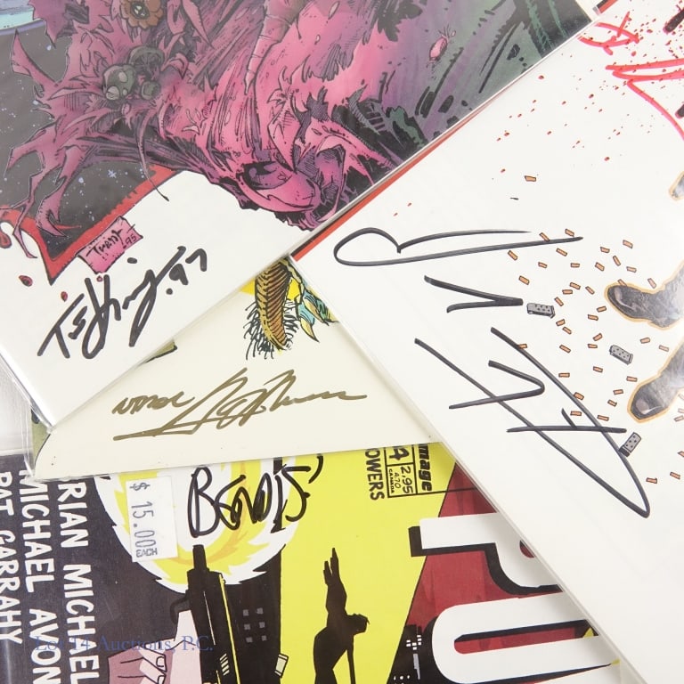 Signed Comics, Bendis, Perez, Adams etc. (15) - 5