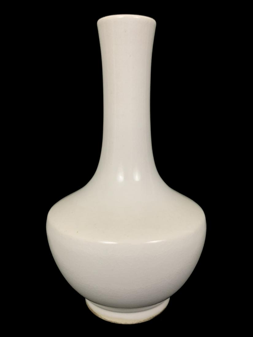 Antique Chinese White Porcelain Crackle Vase (1 of 6)