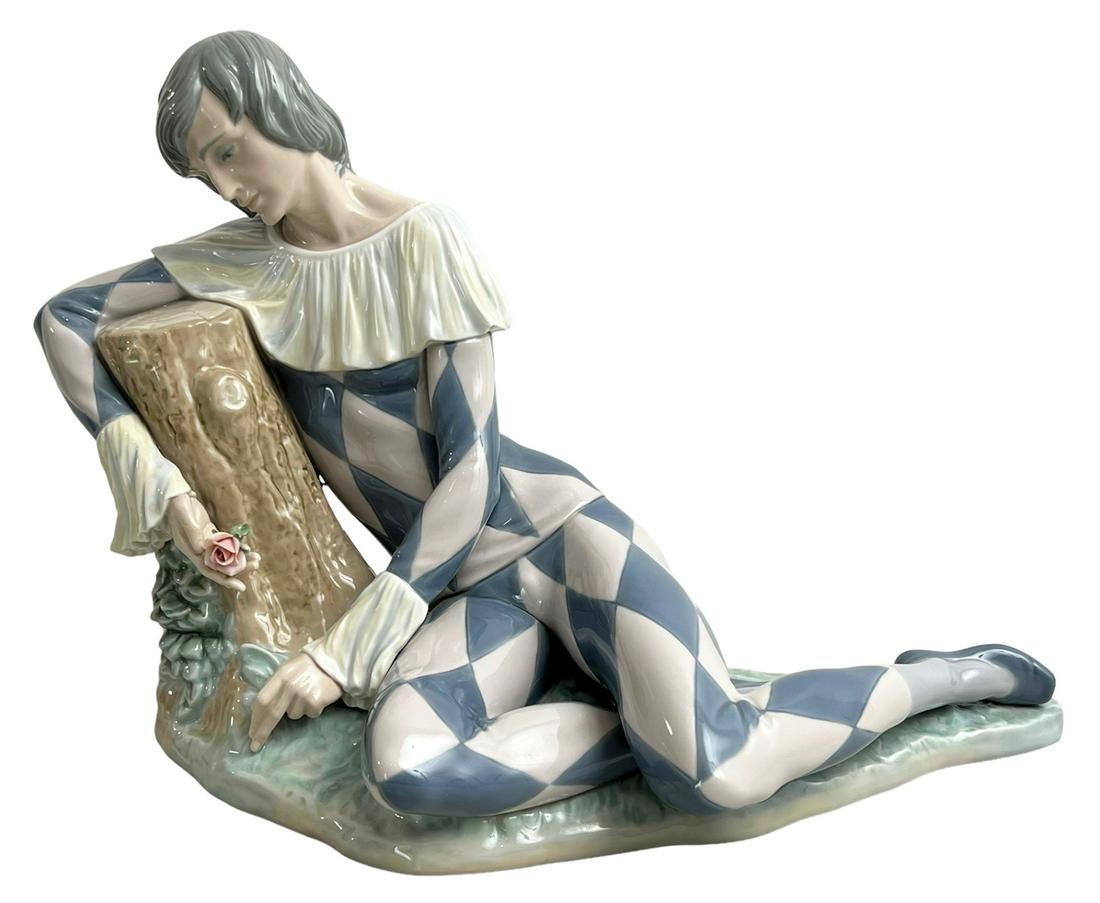 Lladro Harlequin Reclining 5128 Porcelain Figure (1 of 7)