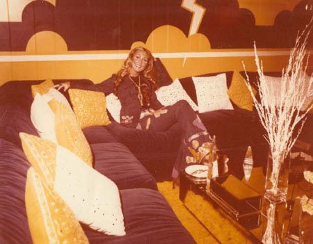 Elvis Presley – Oblisque from Graceland TV room - 2