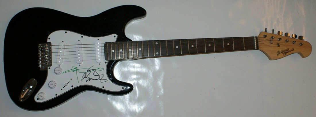 THE WHO DALTREY AND TOWNSEND SIGNED GUITAR: The Who signed guitar is a fully working electric guitar, which is autographed, by all Daltrey and Townshend of The Who. As you can see from the picture, the autographs are nice, clear and genuine exa