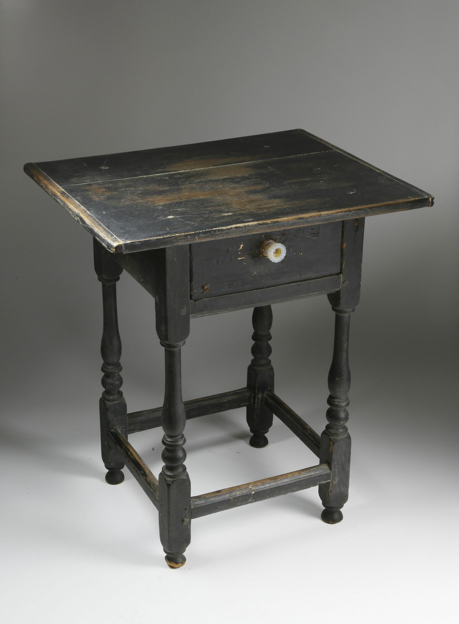 American Pine One Drawer Side Table, 18th Century (1 of 5)