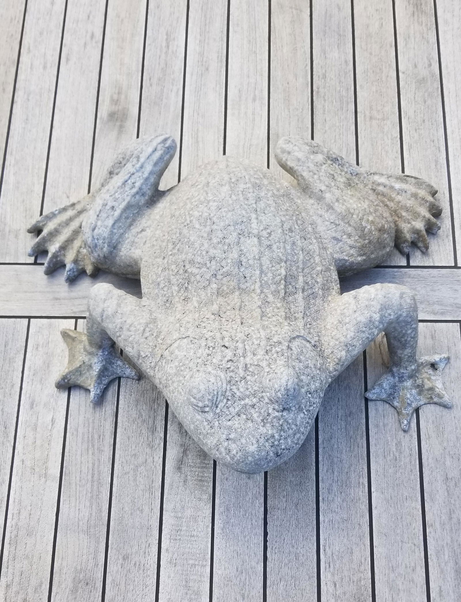 Decorative Metal Garden Frog Fountain (1 of 3)