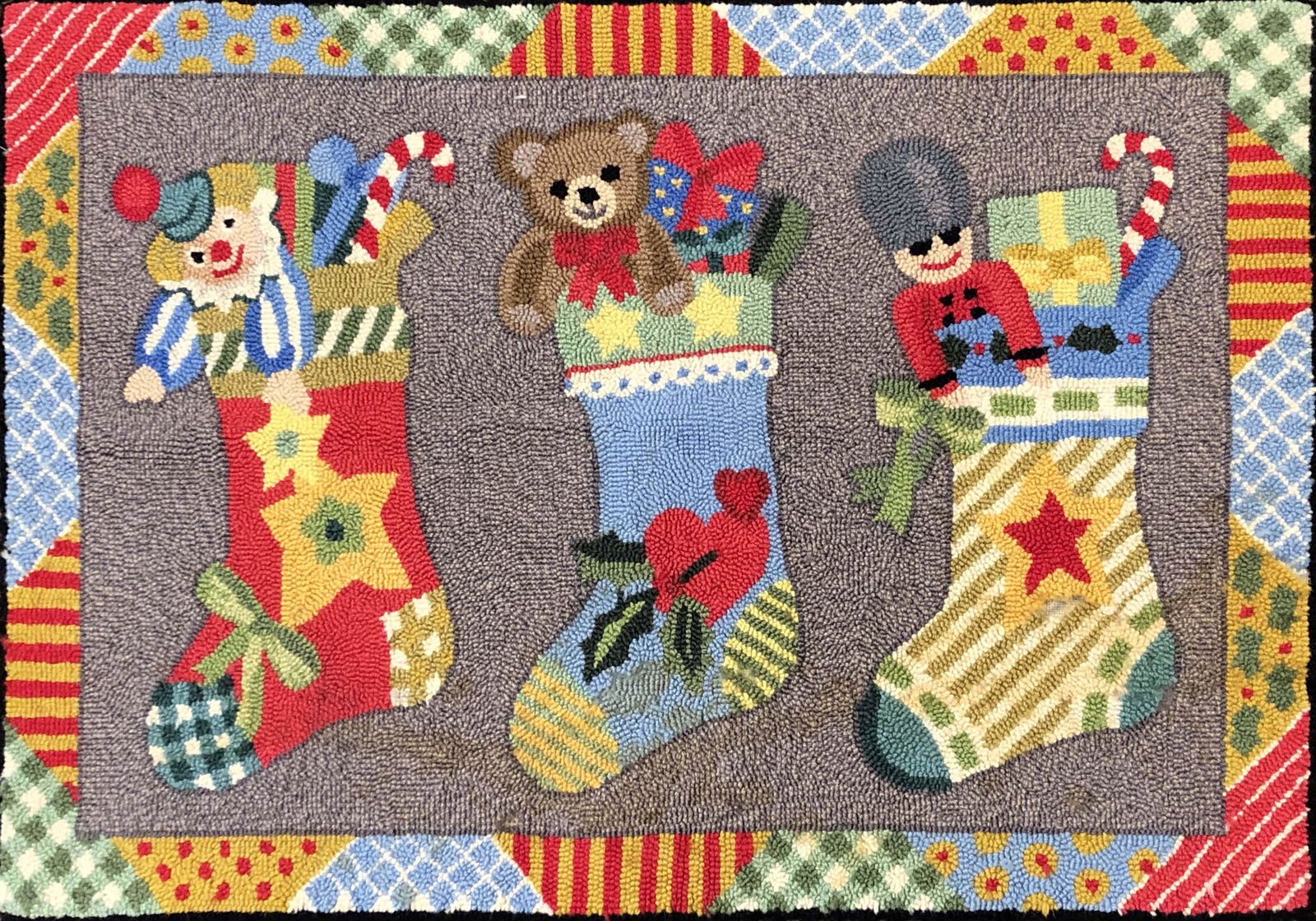 Festive Claire Murray Hooked Rug (1 of 2)