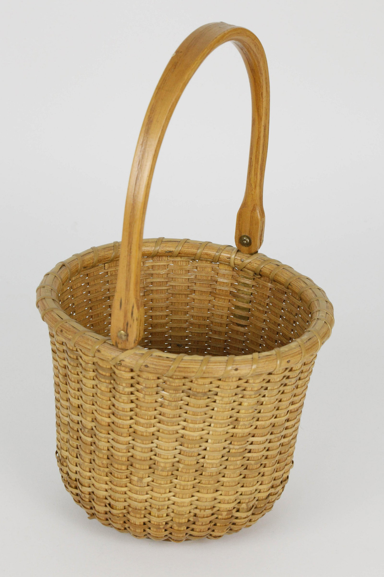 Vintage Nantucket Swing Handle Basket (1 of 5)