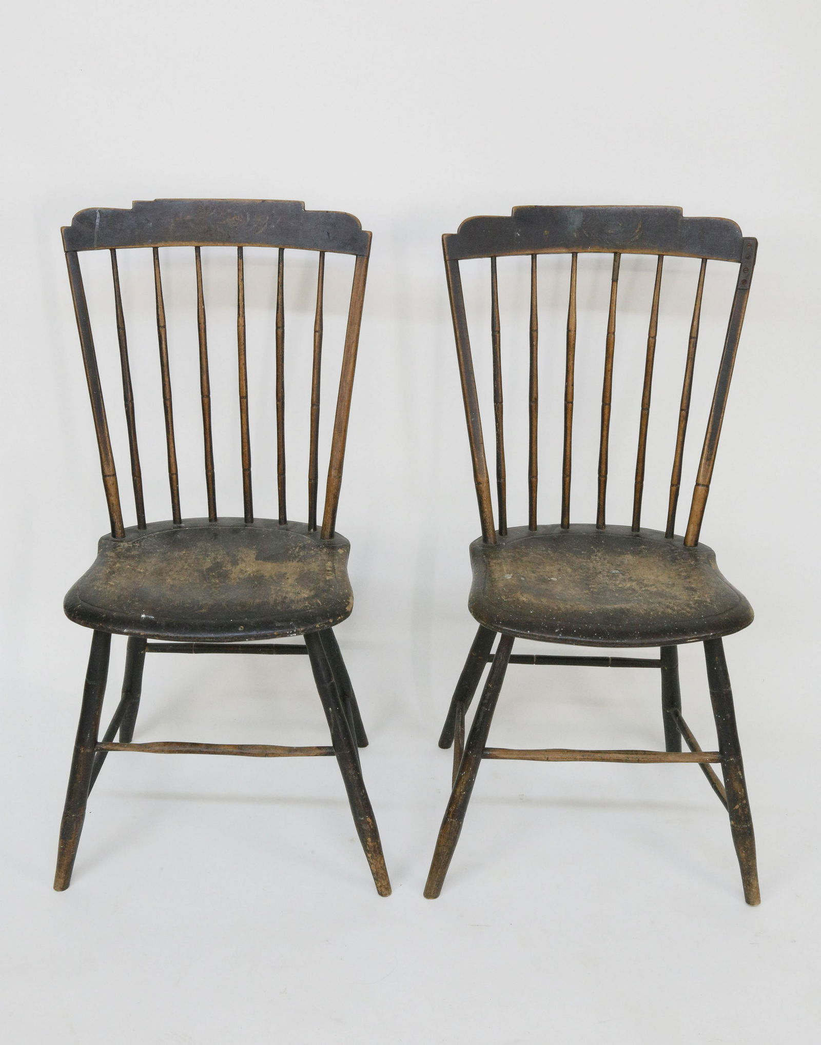 Pair of American Step-down Windsor Side Chairs ca. 1810 (1 of 8)