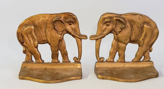 Pair of Vintage Solid Brass Figural Elephant Bookends: Pair of Vintage Solid Brass Figural Elephant Bookends Height 5.5 in. Width 6 in. Dimensions Height 5.5 in. Width 6 in.
