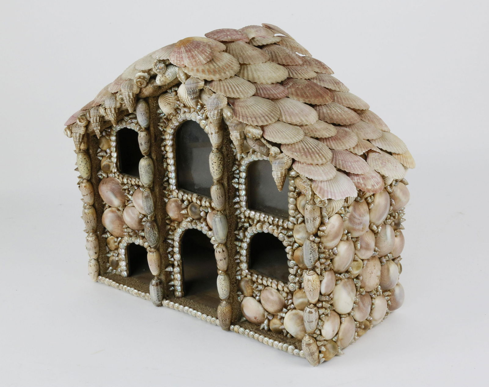 Contemporary Seashell Encrusted House (1 of 5)