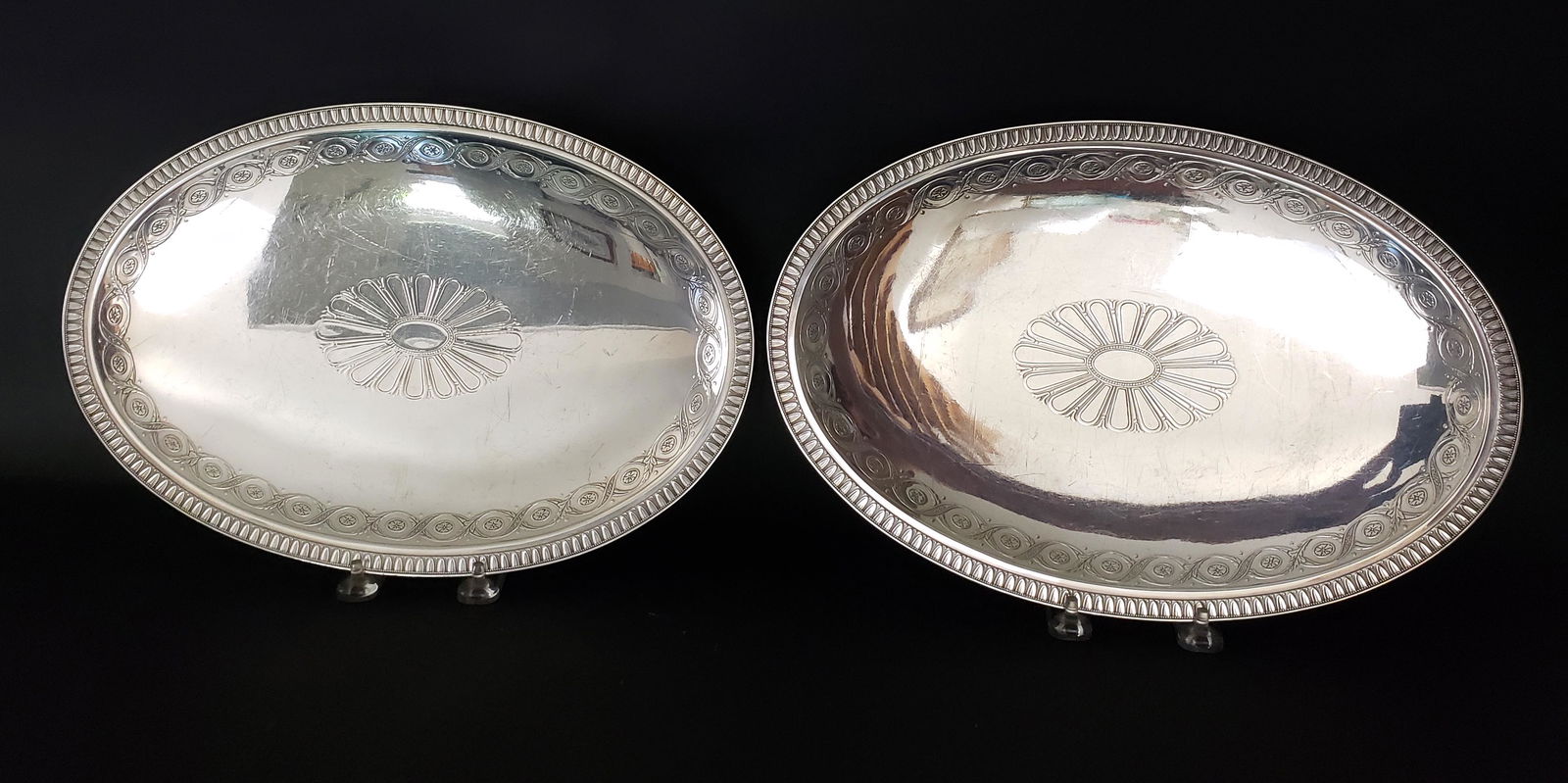 Pair of Tiffany & Co. Sterling Silver Oval Platters, (1 of 6)
