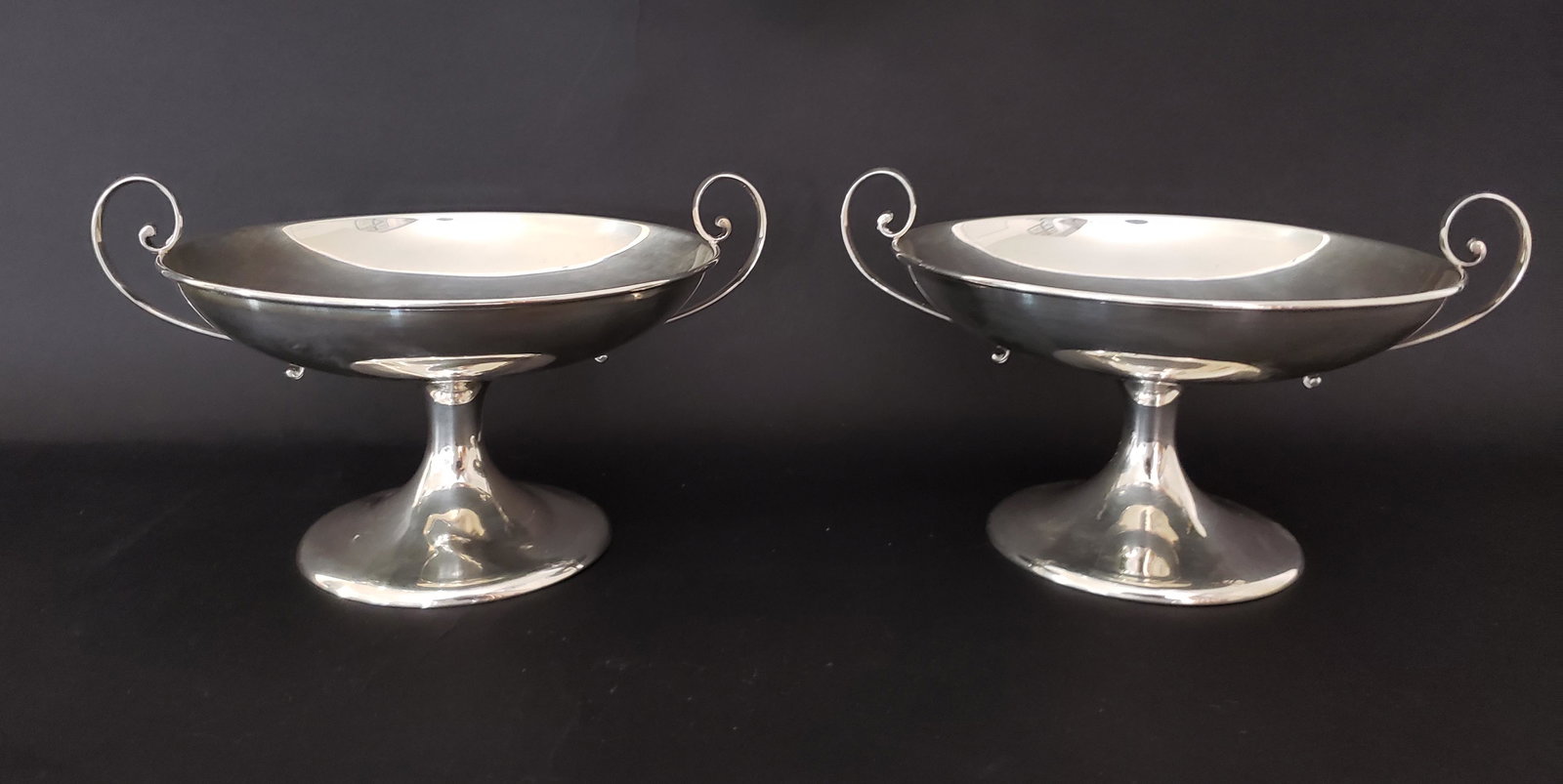 Pair of Reed & Barton Sterling Silver Compotes (1 of 8)