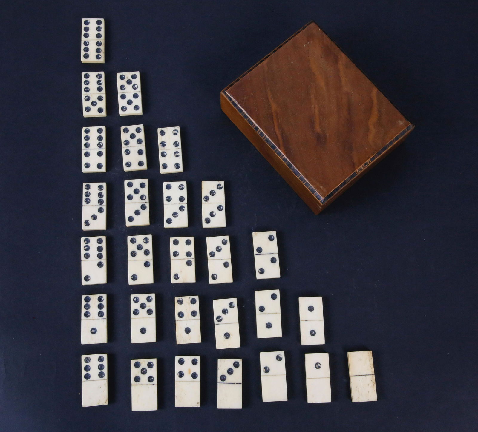 Boxed Set of Antique Whalebone Dominoes (1 of 6)