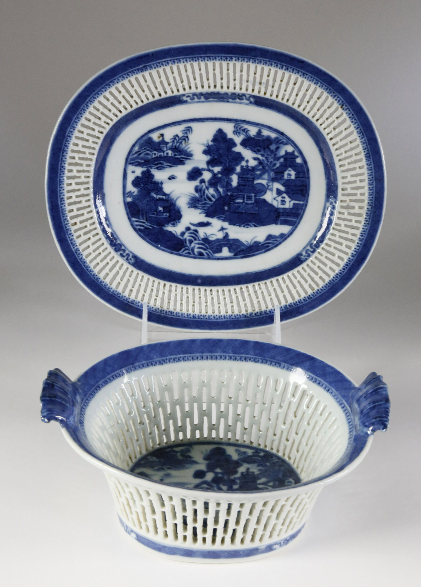 Nanking Fruit Basket and Stand, late 18th Century (1 of 5)