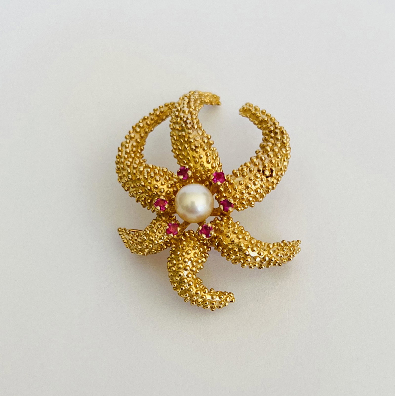 14k Yellow Gold, Ruby and Pearl Starfish Brooch (1 of 4)